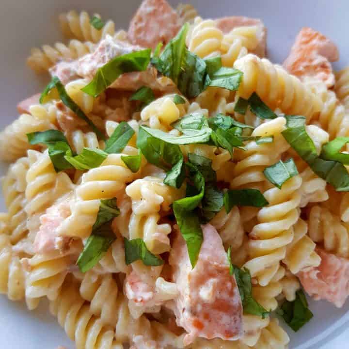 The Best 20 min Salmon and Creme Fraiche Pasta