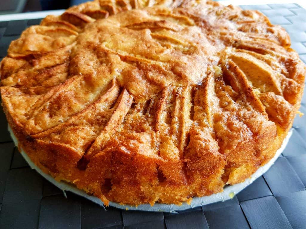 Authentic Norwegian Apple Cake (Eplekake) Delicious autumn dessert