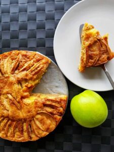 Norwegian apple cake (Eplekake)