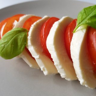 Tomato mozzarella salad