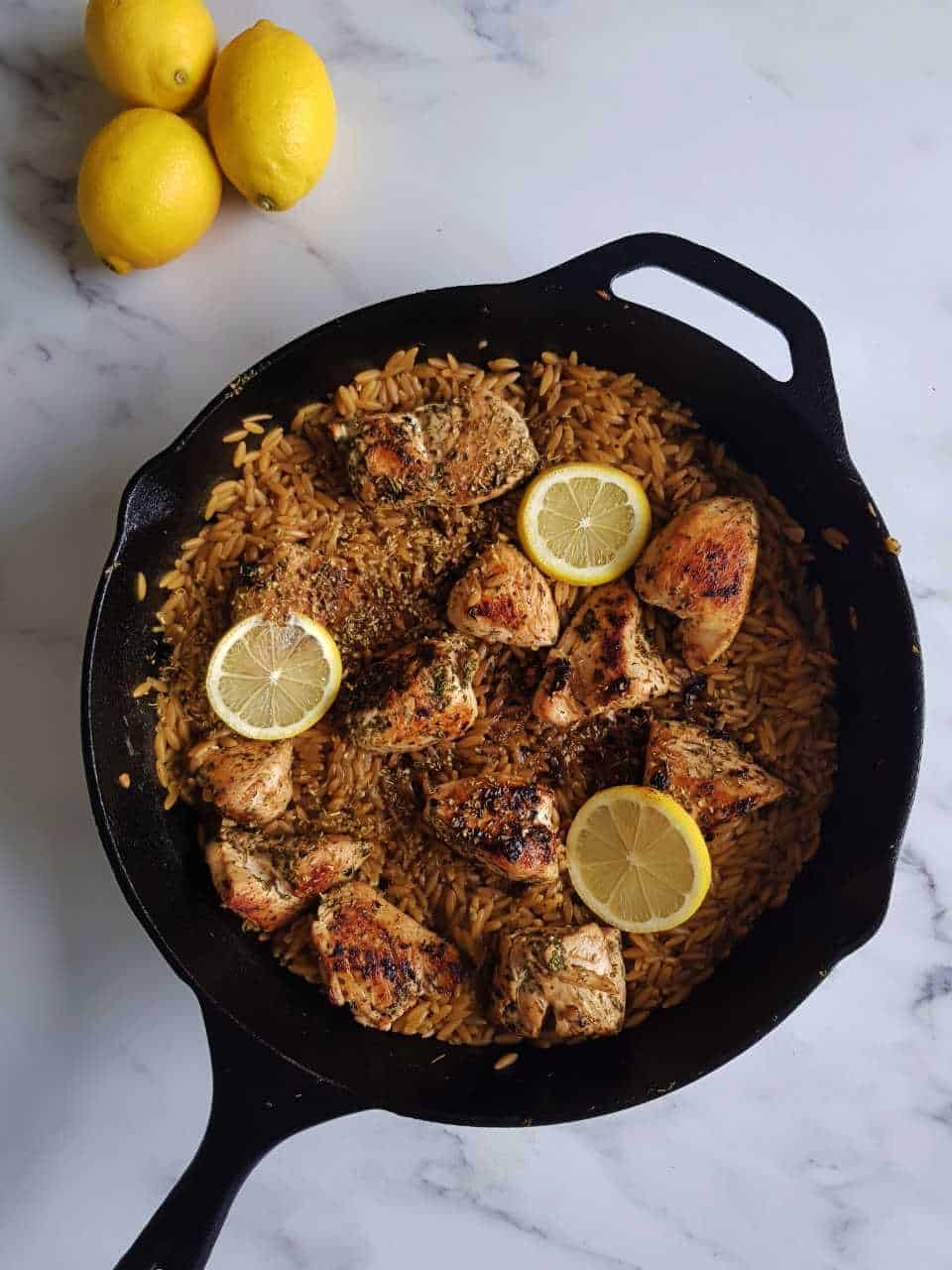 Lemon chicken with orzo | Hint of Healthy