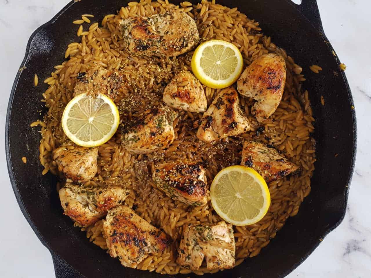 Lemon chicken with orzo | Hint of Healthy