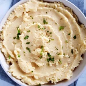 mashed potatoes in a bowl.