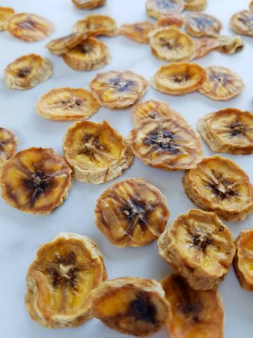 Dried Banana Chips {Healthy & Easy Snack} - Hint of Healthy