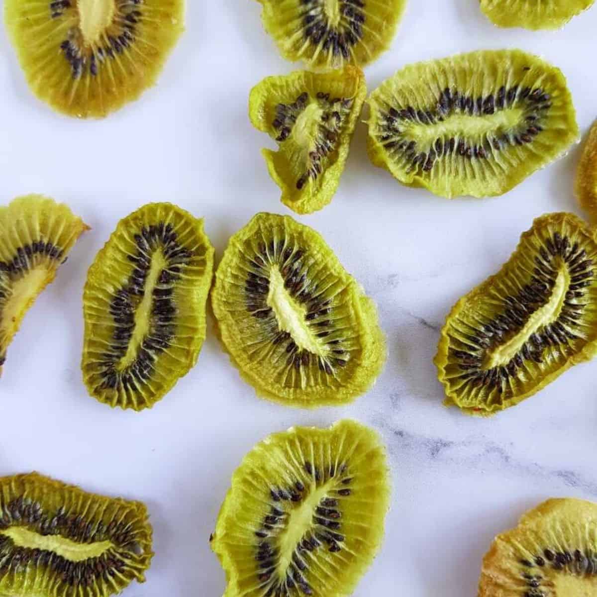 Dried Kiwi Slices {Healthy, Snack} Hint of Healthy