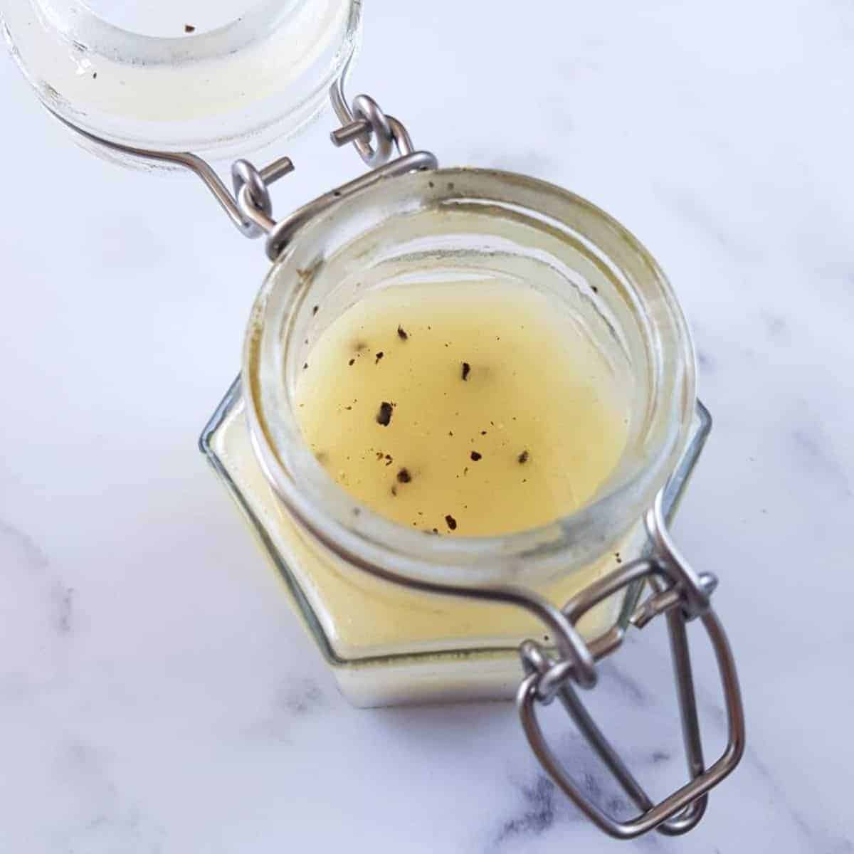 Lemon Pepper Vinaigrette Easy Salad Dressing! Hint of Healthy