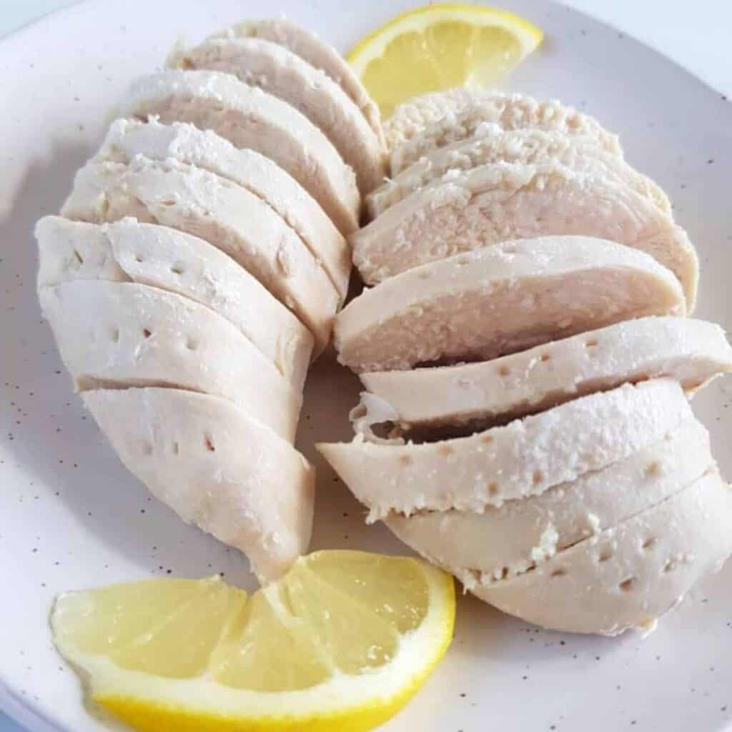 Easy Poached Chicken Breasts Hint of Healthy