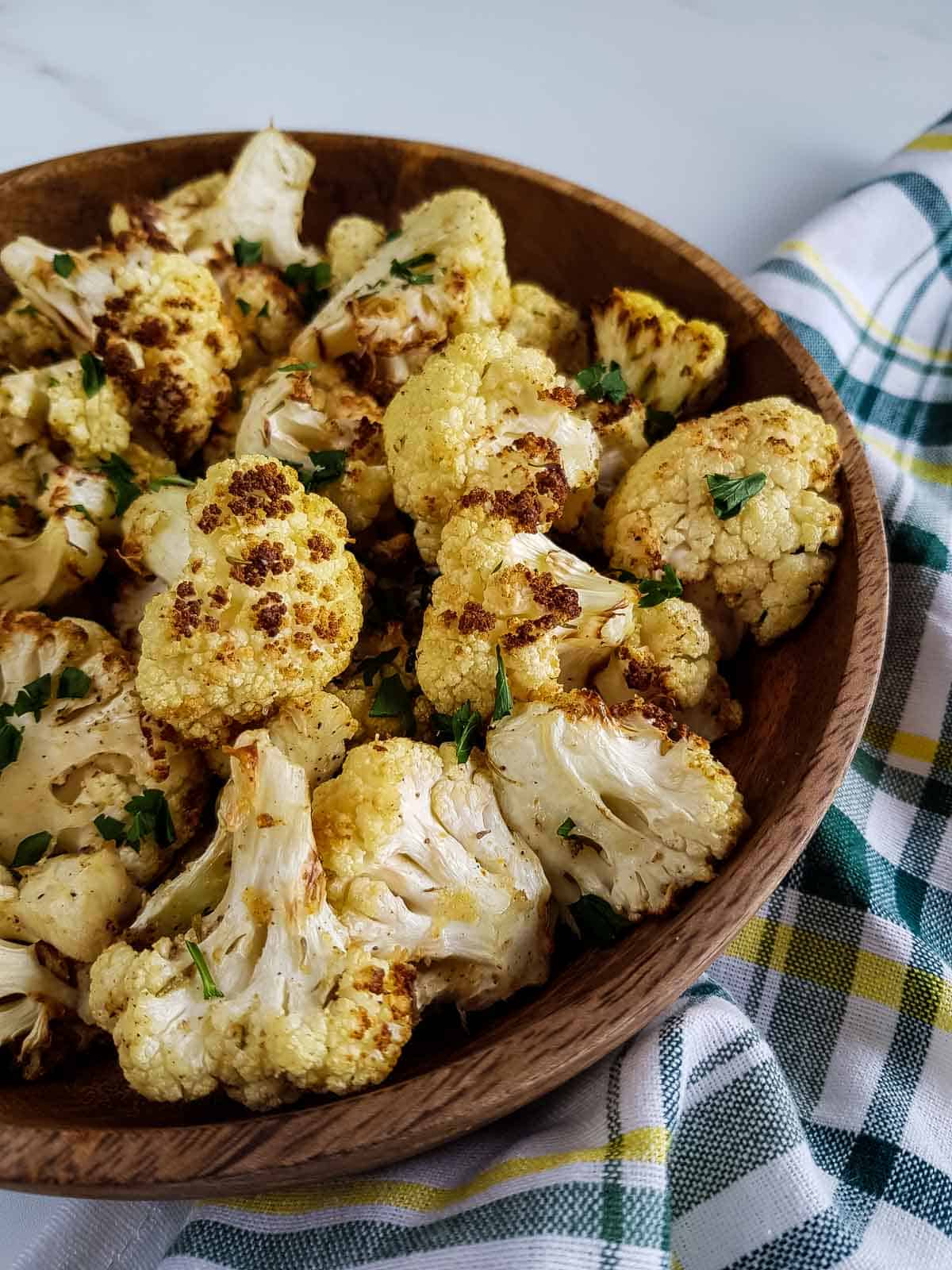 Air fried cauliflower in a bowl.