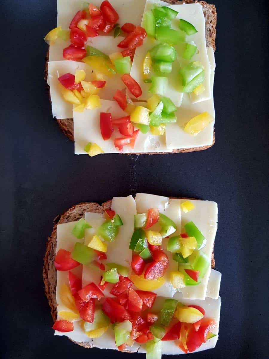 Bread with cheese and peppers.