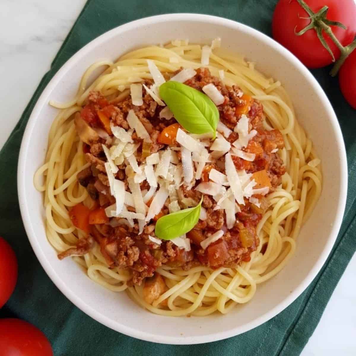 Healthy shop spaghetti bolognese