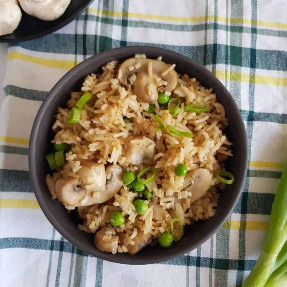 Mushroom Fried Rice {Quick & Easy!} Hint of Healthy