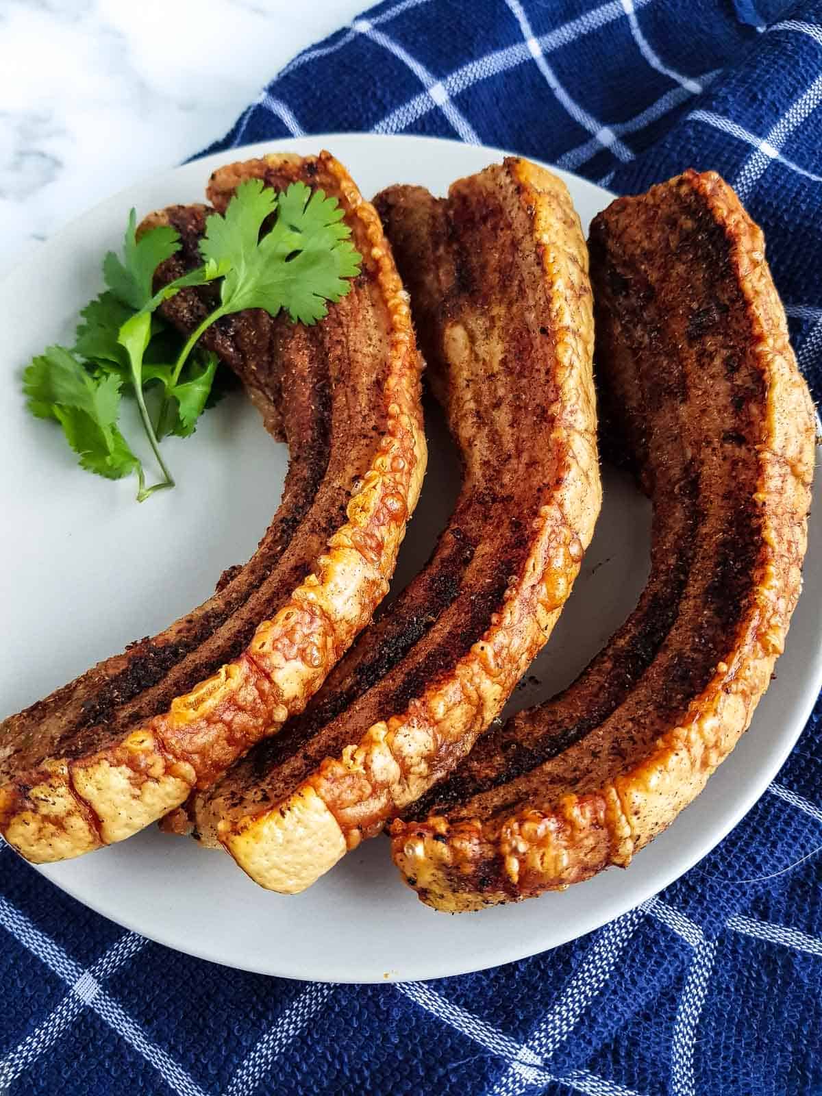 Crispy air fryer pork belly with crackling.