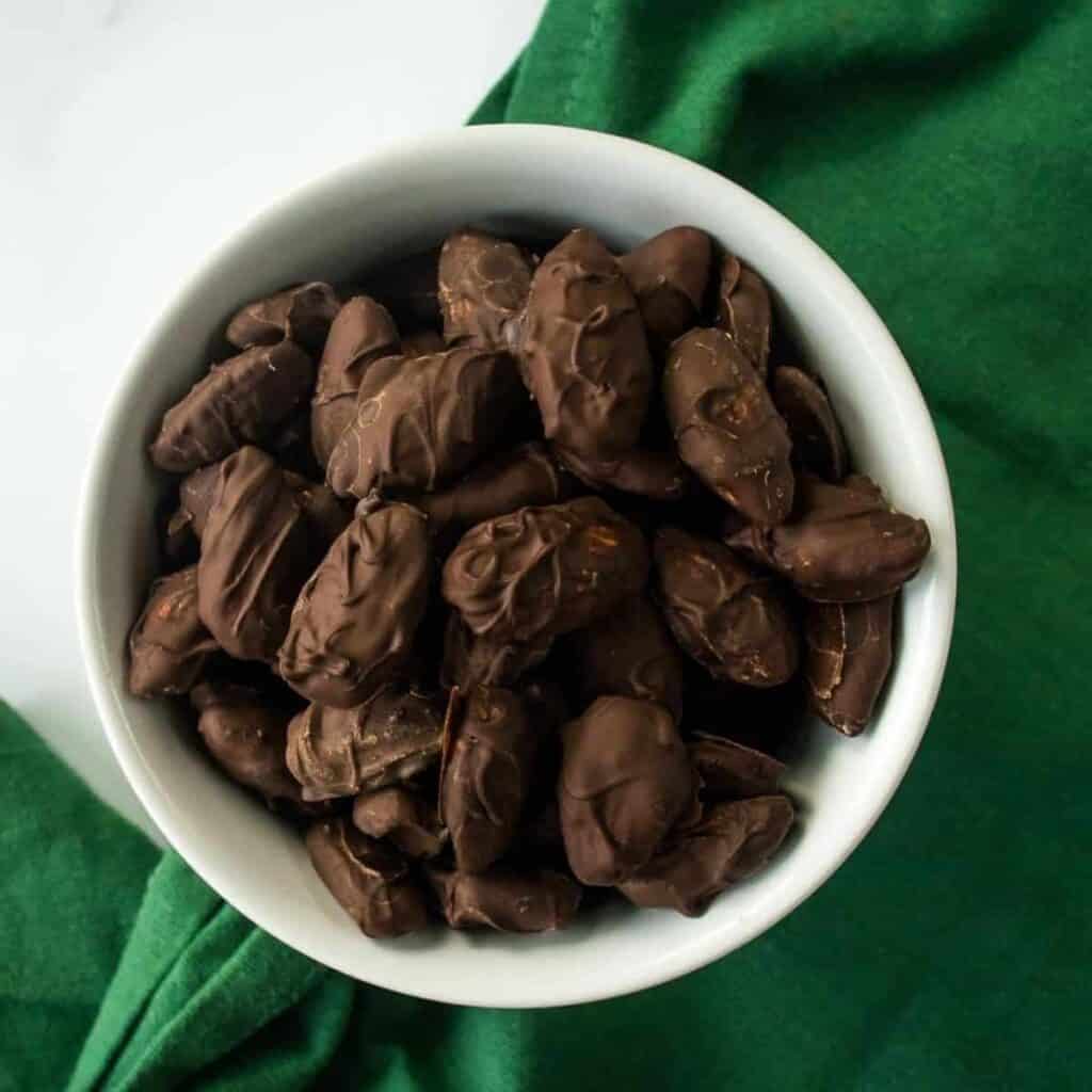 Dark Chocolate Almonds Hint of Healthy