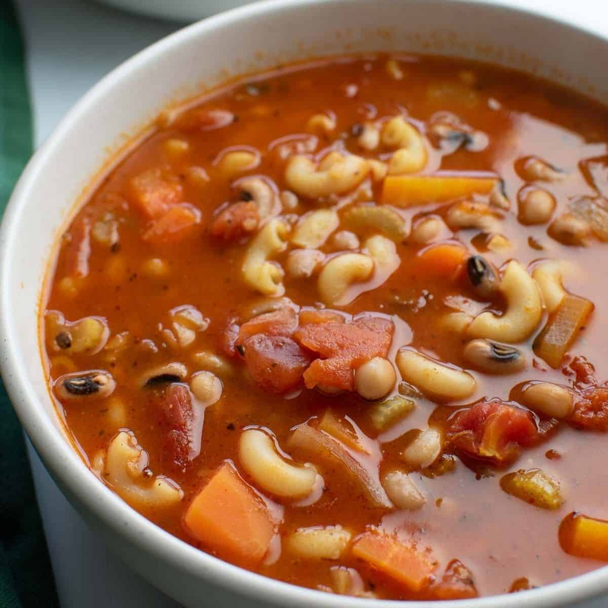 Healthy Black Eyed Pea Soup {Vegan} Hint of Healthy