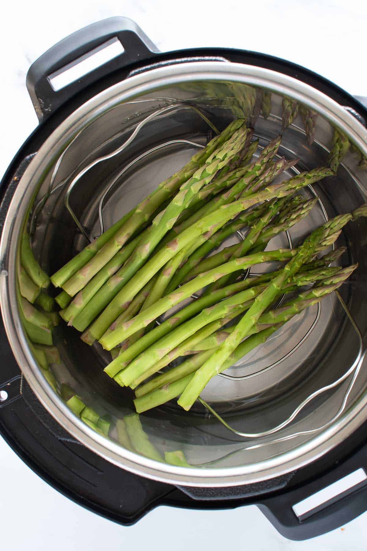 Asparagus in an instant pot.