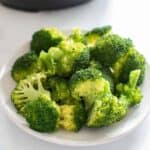 Instant Pot Broccoli on a plate.