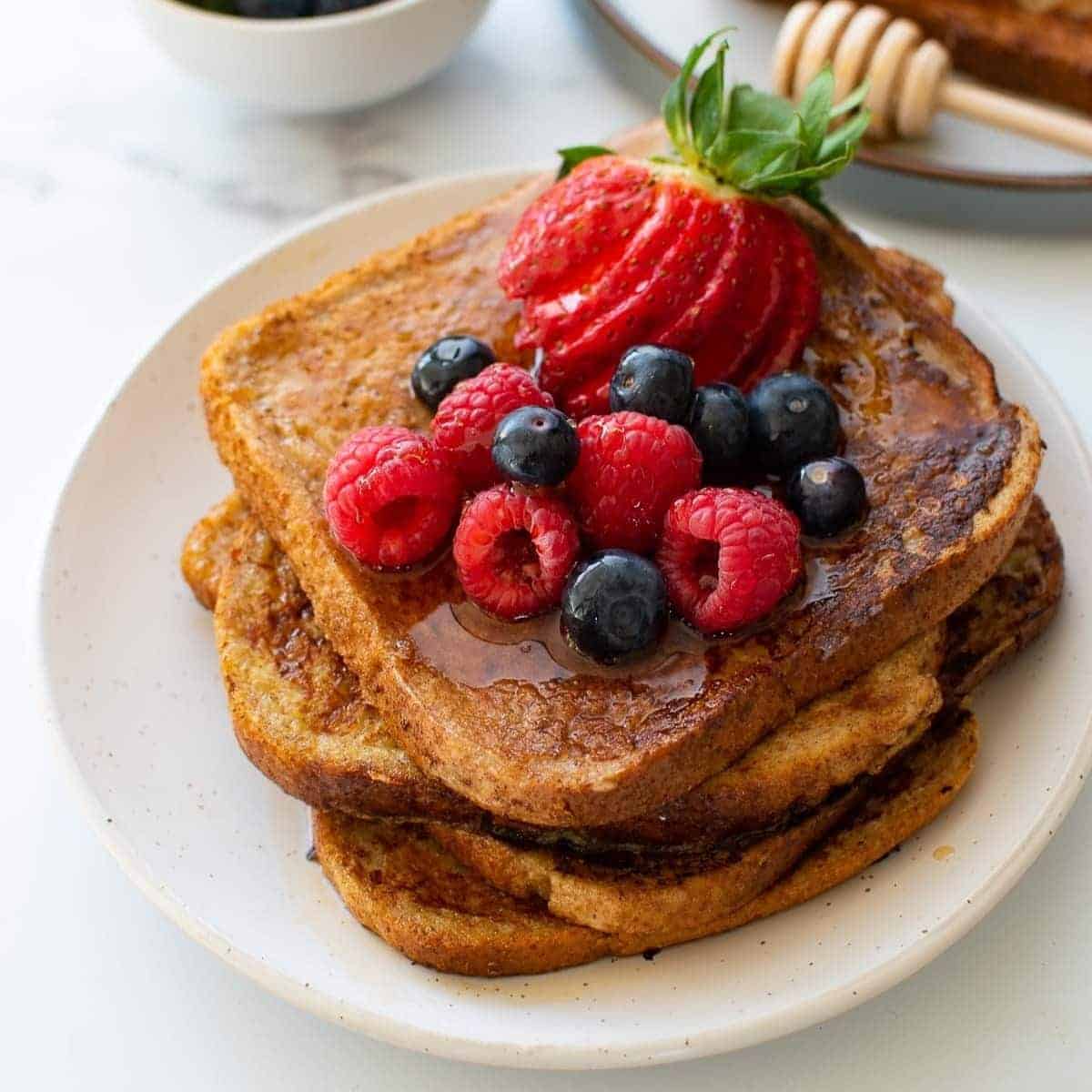 The Best Healthy French Toast (Easy Breakfast) | Hint of Healthy