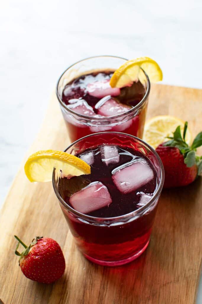 Red Wine Spritzer with Lemonade Hint of Healthy