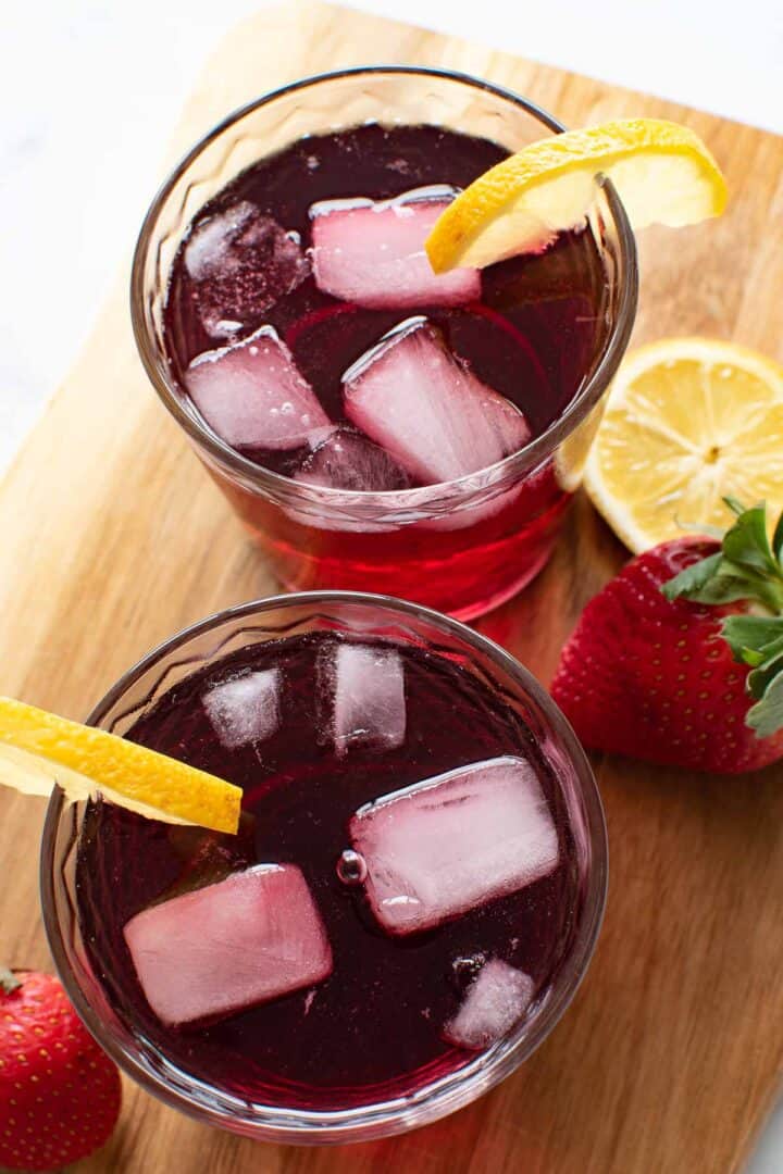 Red Wine Spritzer with Lemonade - Hint of Healthy