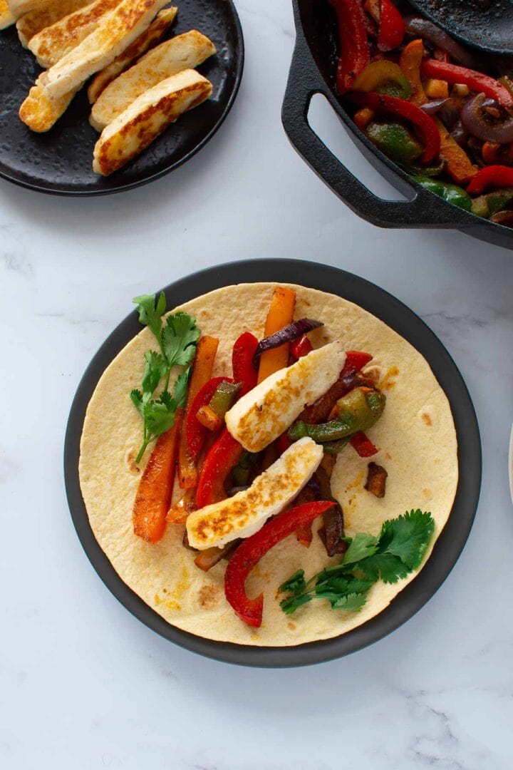 Halloumi Fajitas (10 Minute Vegetarian Dinner) Hint of Healthy