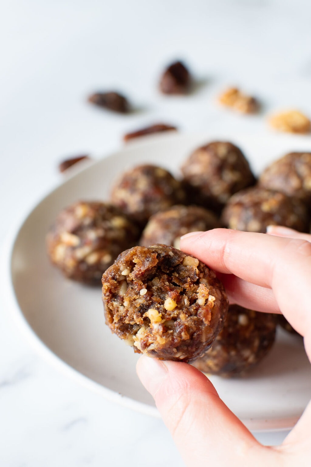 date-energy-balls-easy-variations-hint-of-healthy