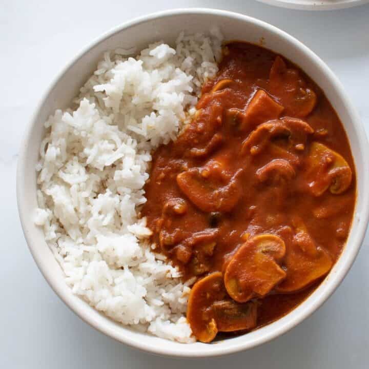 The BEST Mushroom Curry (Easy + Vegan) - Hint of Healthy
