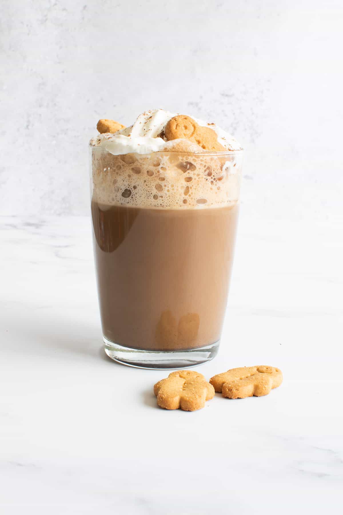 https://www.hintofhealthy.com/wp-content/uploads/2021/08/Gingerbread-Latte-1-1.jpg