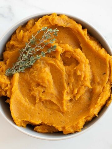 Instant pot mashed sweet potatoes side dish.