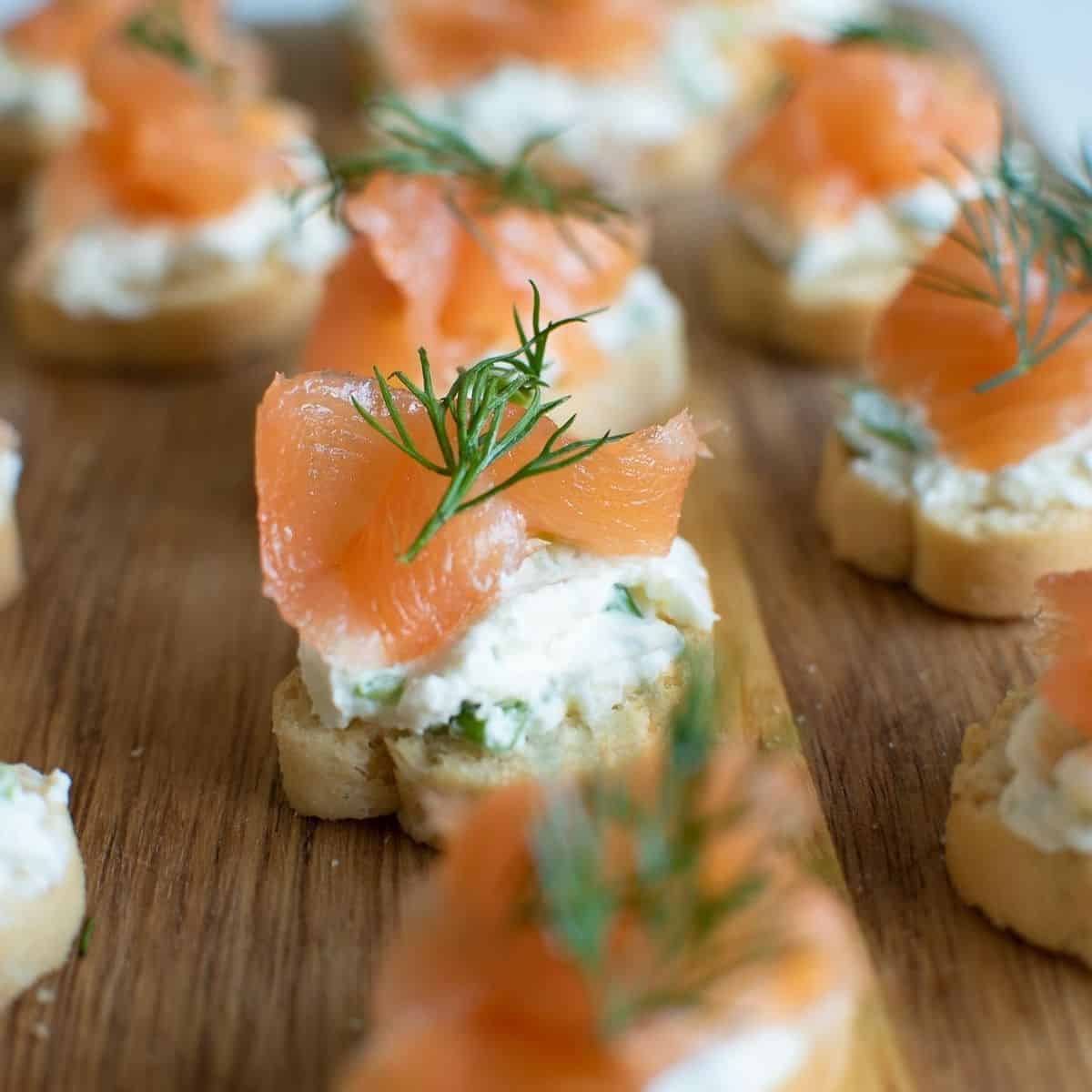 Easy Smoked Salmon Canapes with Cream Cheese