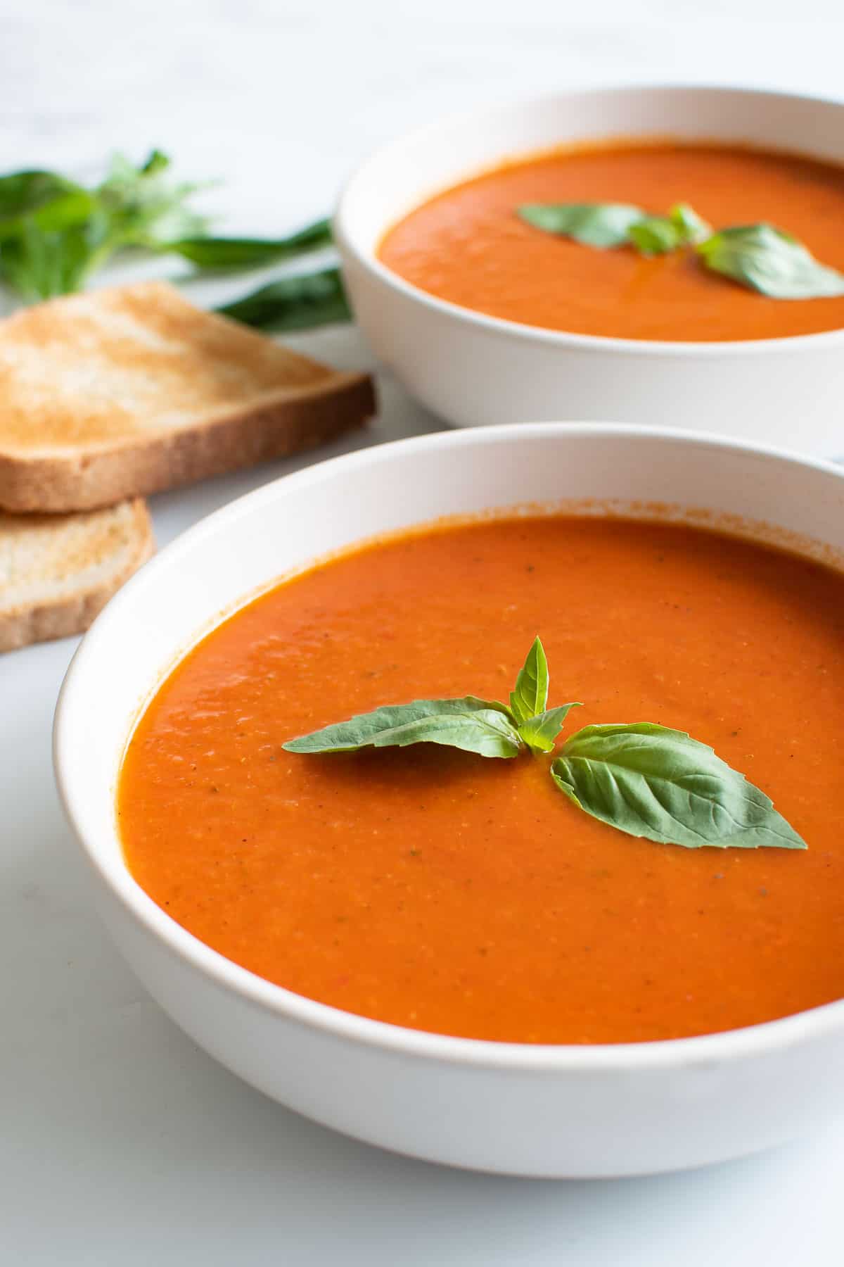 https://www.hintofhealthy.com/wp-content/uploads/2021/10/Spicy-Tomato-Soup-3.jpg