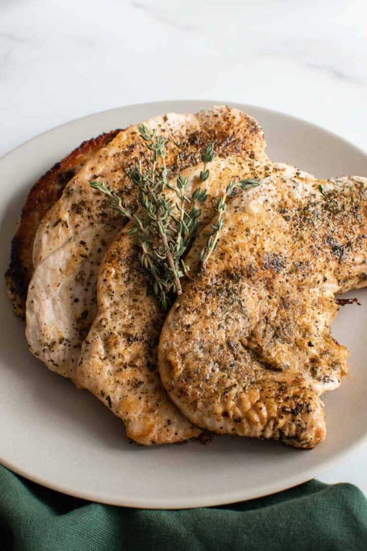 10Minute Easy Turkey Steaks Hint of Healthy