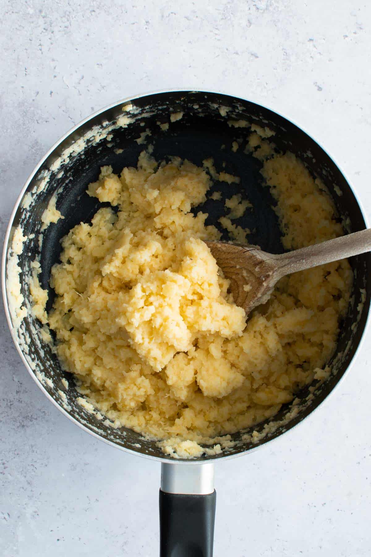 Creamy rutabaga mash in a pot.